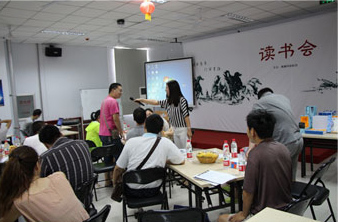 新鄉網站客服部第三期服務咨詢日會議報道