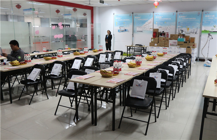 【攜手百度，共創輝煌】“互聯網思維下的營銷變革”--2015企業營銷研討會新鄉站圓滿成功